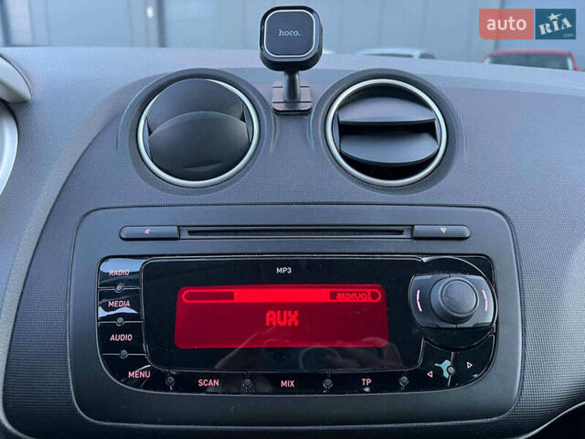 Сірий Сеат Ibiza, об'ємом двигуна 1.2 л та пробігом 210 тис. км за 6180 $, фото 25 на Automoto.ua