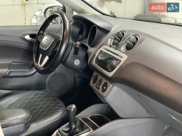 Серый Сеат Ибица, объемом двигателя 1.2 л и пробегом 274 тыс. км за 5000 $, фото 21 на Automoto.ua