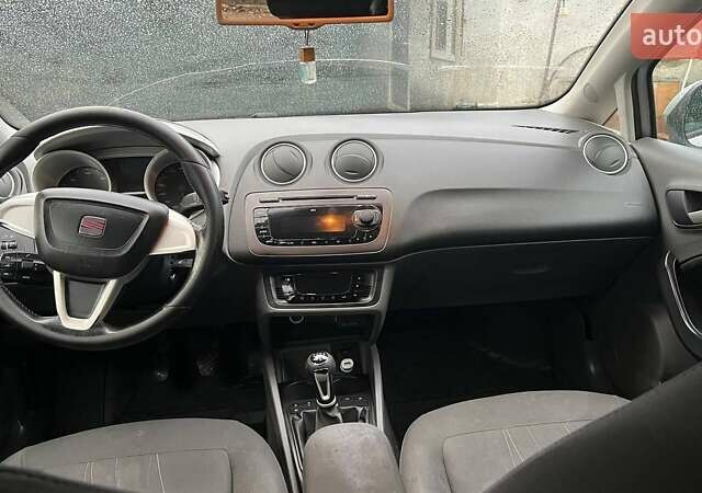 Сірий Сеат Ibiza, об'ємом двигуна 1.2 л та пробігом 286 тис. км за 4500 $, фото 1 на Automoto.ua