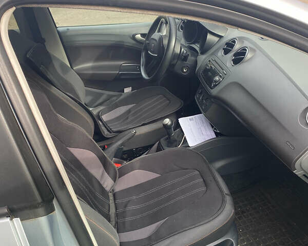 Серый Сеат Ибица, объемом двигателя 1.2 л и пробегом 244 тыс. км за 5500 $, фото 3 на Automoto.ua