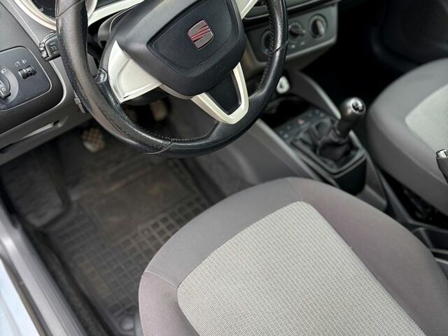 Серый Сеат Ибица, объемом двигателя 1.2 л и пробегом 190 тыс. км за 5800 $, фото 4 на Automoto.ua