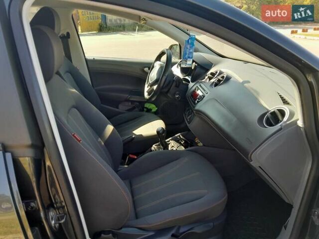 Сірий Сеат Ibiza, об'ємом двигуна 1.2 л та пробігом 269 тис. км за 5300 $, фото 4 на Automoto.ua