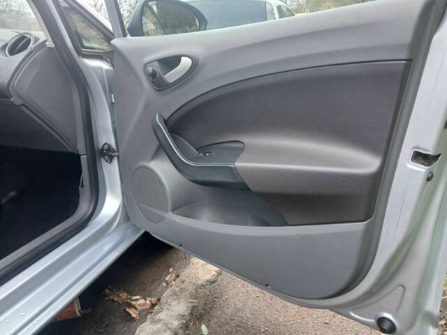 Сірий Сеат Ibiza, об'ємом двигуна 1.2 л та пробігом 183 тис. км за 5200 $, фото 7 на Automoto.ua