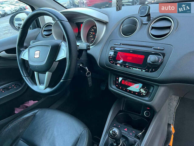 Сірий Сеат Ibiza, об'ємом двигуна 1.2 л та пробігом 210 тис. км за 6180 $, фото 39 на Automoto.ua
