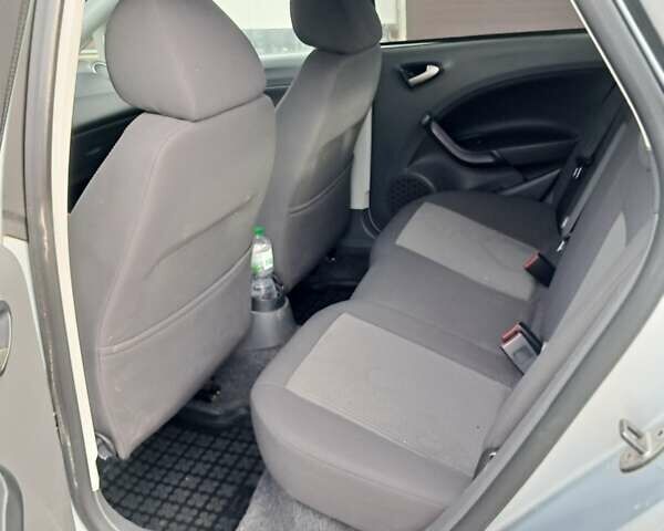 Сірий Сеат Ibiza, об'ємом двигуна 1.2 л та пробігом 297 тис. км за 5400 $, фото 7 на Automoto.ua