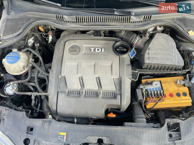 Сірий Сеат Ibiza, об'ємом двигуна 1.2 л та пробігом 180 тис. км за 4800 $, фото 9 на Automoto.ua