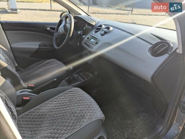 Сеат Ibiza 2015 у Харкові на Automoto.ua Сірий Сеат Ibiza, об'ємом двигуна 1.6 л та пробігом 178 тис. км за 8200 $, фото 14 на Automoto.ua