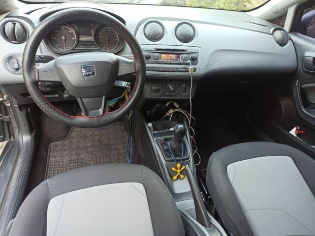 Сеат Ибица 2015 в Одессе на Automoto.ua Серый Сеат Ибица, объемом двигателя 1.6 л и пробегом 152 тыс. км за 8000 $, фото 4 на Automoto.ua