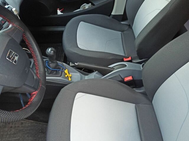 Сеат Ибица 2015 в Одессе на Automoto.ua Серый Сеат Ибица, объемом двигателя 1.6 л и пробегом 152 тыс. км за 8000 $, фото 6 на Automoto.ua