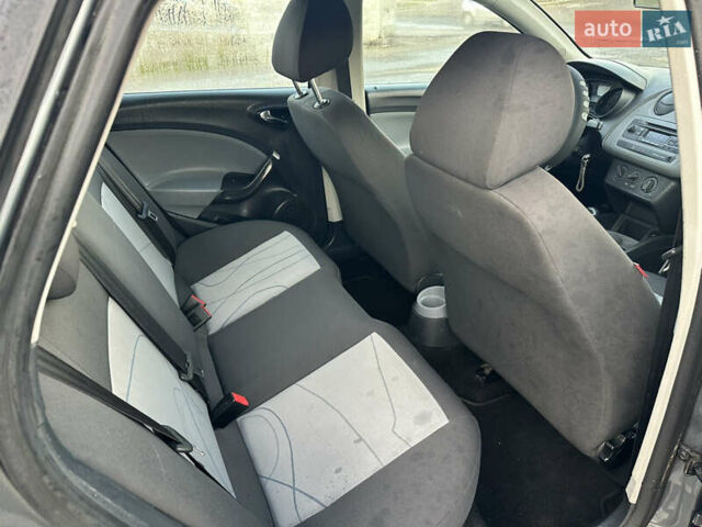 Серый Сеат Ибица, объемом двигателя 1.6 л и пробегом 293 тыс. км за 6700 $, фото 7 на Automoto.ua