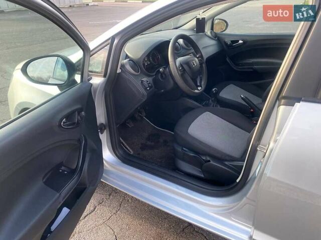 Серый Сеат Ибица, объемом двигателя 1.2 л и пробегом 305 тыс. км за 7100 $, фото 6 на Automoto.ua