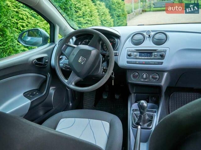 Сірий Сеат Ibiza, об'ємом двигуна 1.6 л та пробігом 97 тис. км за 8300 $, фото 8 на Automoto.ua