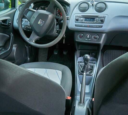 Сірий Сеат Ibiza, об'ємом двигуна 1.6 л та пробігом 97 тис. км за 8300 $, фото 9 на Automoto.ua