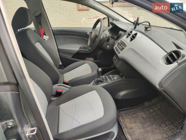 Серый Сеат Ибица, объемом двигателя 1.6 л и пробегом 147 тыс. км за 8150 $, фото 8 на Automoto.ua