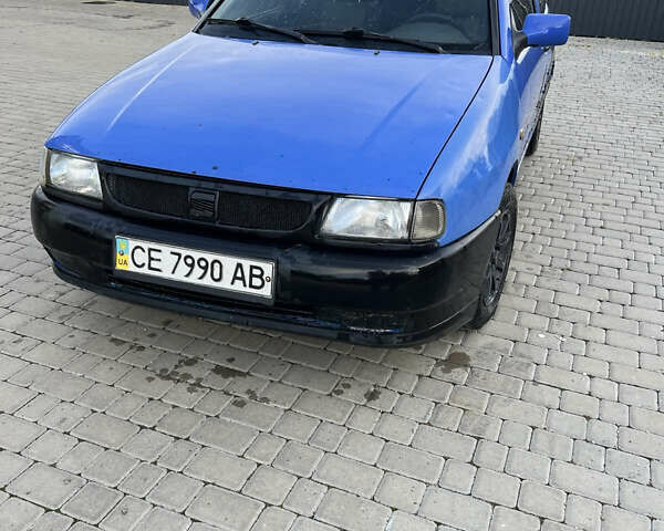 Синий Сеат Ибица, объемом двигателя 1 л и пробегом 357 тыс. км за 900 $, фото 1 на Automoto.ua