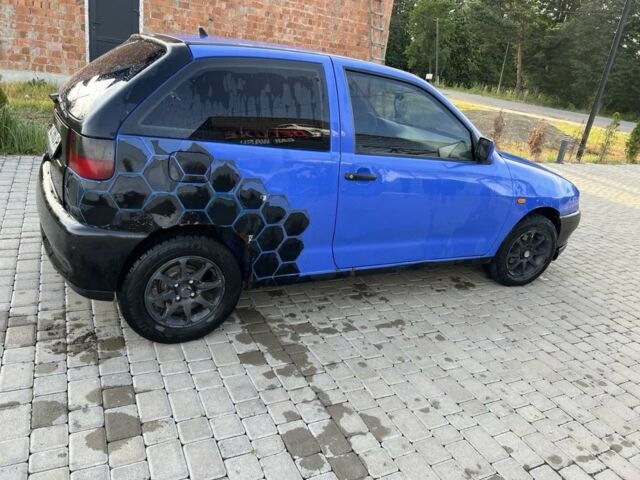 Сеат Ibiza 1996 у Чернівцях на Automoto.ua Синій Сеат Ibiza, об'ємом двигуна 1 л та пробігом 350 тис. км за 950 $, фото 2 на Automoto.ua