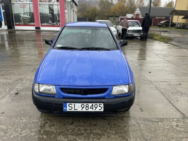 Синий Сеат Ибица, объемом двигателя 1.4 л и пробегом 200 тыс. км за 750 $, фото 1 на Automoto.ua