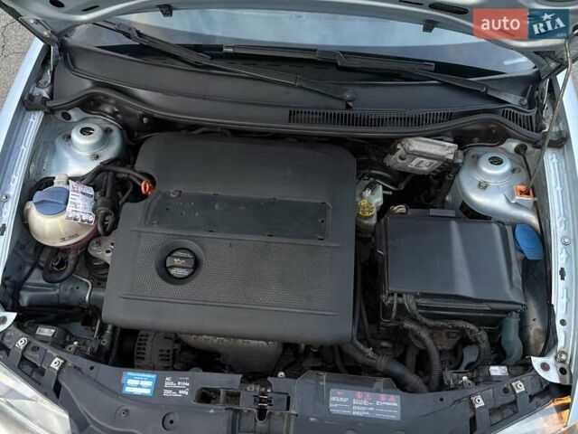 Сеат Ibiza 2004 у Києві на Automoto.ua Синій Сеат Ibiza, об'ємом двигуна 1.4 л та пробігом 187 тис. км за 4500 $, фото 10 на Automoto.ua