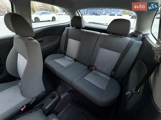 Сеат Ibiza 2004 у Києві на Automoto.ua Синій Сеат Ibiza, об'ємом двигуна 1.4 л та пробігом 187 тис. км за 4500 $, фото 18 на Automoto.ua