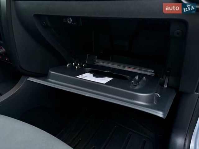 Сеат Ibiza 2004 у Києві на Automoto.ua Синій Сеат Ibiza, об'ємом двигуна 1.4 л та пробігом 187 тис. км за 4500 $, фото 33 на Automoto.ua