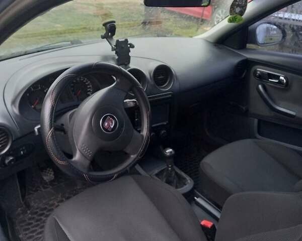 Синий Сеат Ибица, объемом двигателя 1.4 л и пробегом 298 тыс. км за 3200 $, фото 3 на Automoto.ua