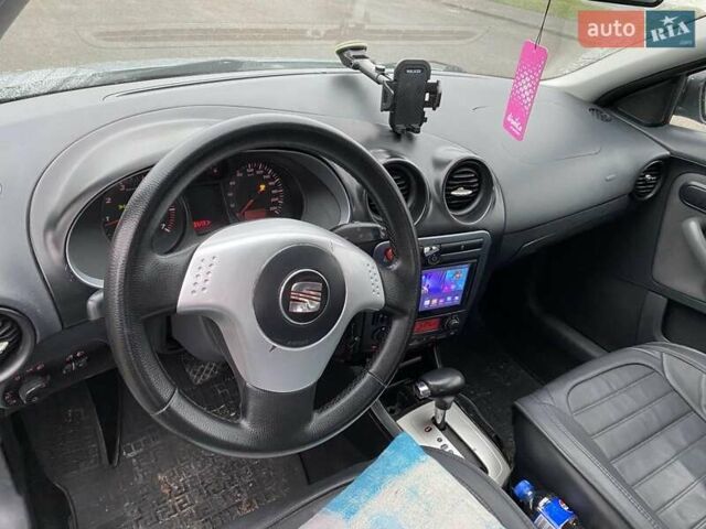 Синий Сеат Ибица, объемом двигателя 1.4 л и пробегом 235 тыс. км за 4350 $, фото 7 на Automoto.ua