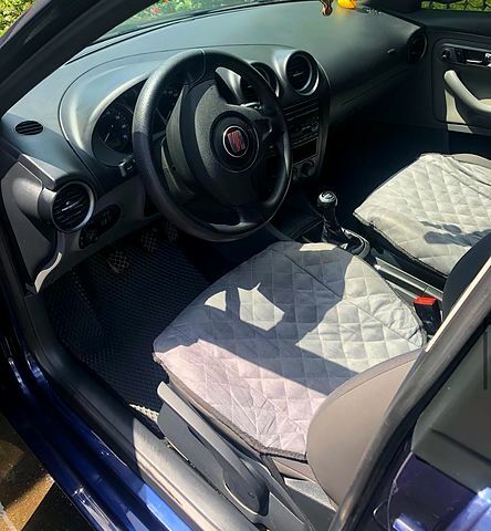 Сеат Ибица 2006 в Шепетовке на Automoto.ua Синий Сеат Ибица, объемом двигателя 1.4 л и пробегом 144 тыс. км за 3300 $, фото 4 на Automoto.ua