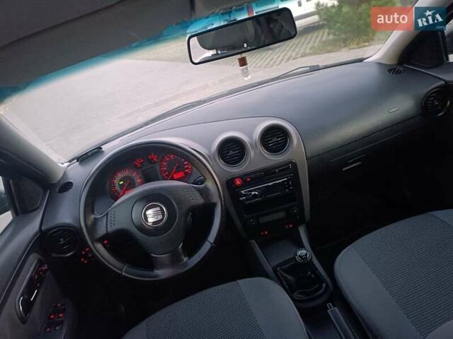 Синій Сеат Ibiza, об'ємом двигуна 1.39 л та пробігом 168 тис. км за 4250 $, фото 13 на Automoto.ua