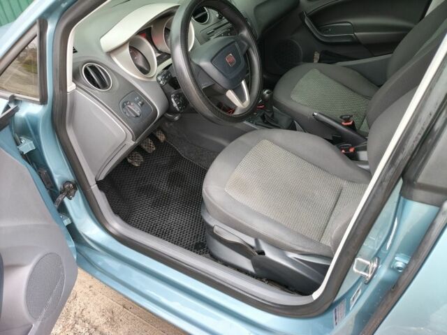 Синий Сеат Ибица, объемом двигателя 1.4 л и пробегом 214 тыс. км за 8500 $, фото 9 на Automoto.ua