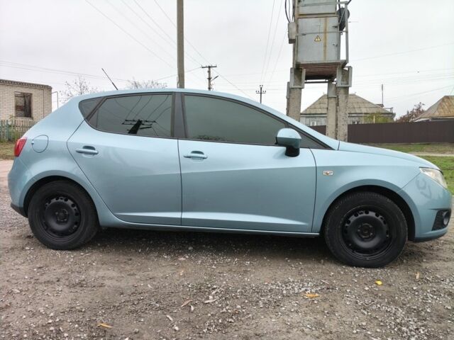 Синий Сеат Ибица, объемом двигателя 1.4 л и пробегом 214 тыс. км за 8500 $, фото 3 на Automoto.ua