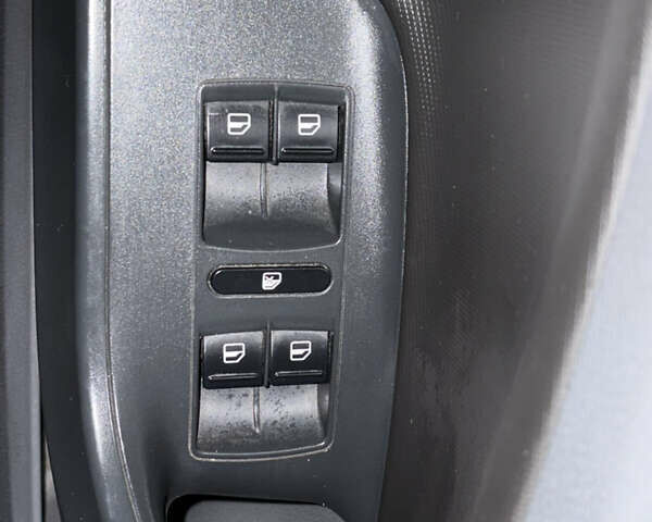 Синий Сеат Ибица, объемом двигателя 1.2 л и пробегом 278 тыс. км за 6150 $, фото 7 на Automoto.ua