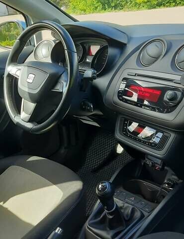 Синий Сеат Ибица, объемом двигателя 0 л и пробегом 276 тыс. км за 6200 $, фото 5 на Automoto.ua