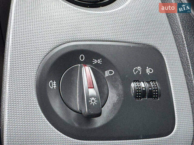 Синий Сеат Ибица, объемом двигателя 1.2 л и пробегом 194 тыс. км за 5950 $, фото 103 на Automoto.ua