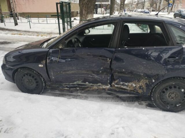 Синий Сеат Ибица, объемом двигателя 0 л и пробегом 3 тыс. км за 2100 $, фото 2 на Automoto.ua