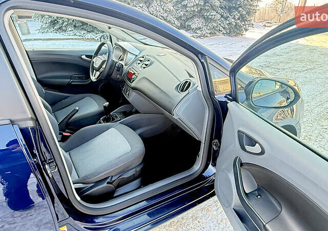 Синій Сеат Ibiza, об'ємом двигуна 1.6 л та пробігом 306 тис. км за 5400 $, фото 24 на Automoto.ua