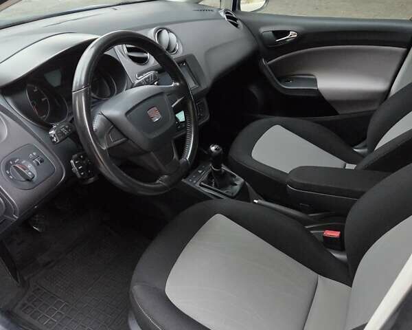 Синій Сеат Ibiza, об'ємом двигуна 1.2 л та пробігом 219 тис. км за 6100 $, фото 8 на Automoto.ua