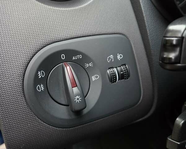 Синій Сеат Ibiza, об'ємом двигуна 1.2 л та пробігом 219 тис. км за 6100 $, фото 16 на Automoto.ua