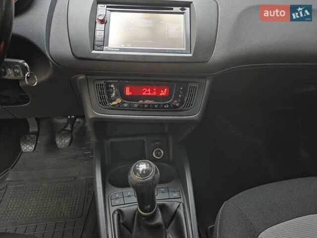 Синій Сеат Ibiza, об'ємом двигуна 1.2 л та пробігом 219 тис. км за 6100 $, фото 28 на Automoto.ua