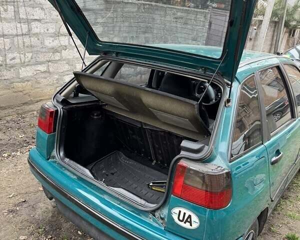 Зеленый Сеат Ибица, объемом двигателя 1.3 л и пробегом 190 тыс. км за 2500 $, фото 8 на Automoto.ua