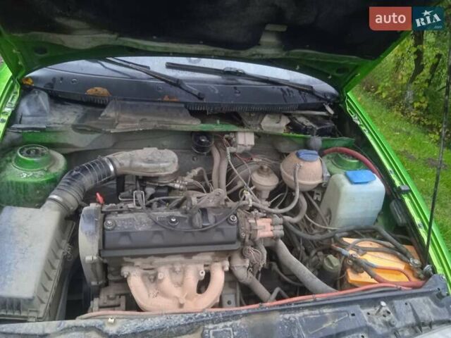 Сеат Ибица 1994 в Черновцах на Automoto.ua Зеленый Сеат Ибица, объемом двигателя 1.6 л и пробегом 327 тыс. км за 2750 $, фото 5 на Automoto.ua