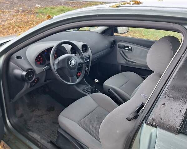 Зеленый Сеат Ибица, объемом двигателя 1.2 л и пробегом 131 тыс. км за 4000 $, фото 4 на Automoto.ua