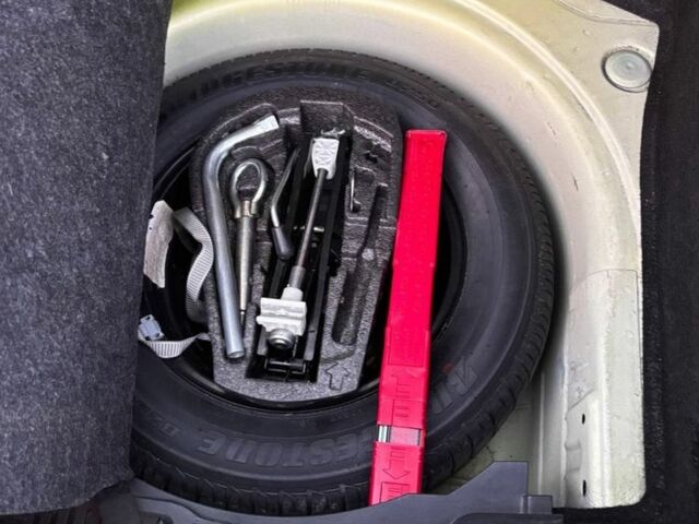 Зеленый Сеат Ибица, объемом двигателя 1.4 л и пробегом 247 тыс. км за 4800 $, фото 7 на Automoto.ua