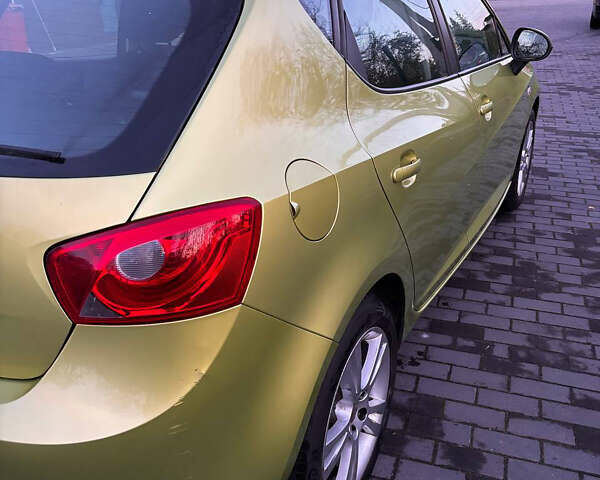 Зелений Сеат Ibiza, об'ємом двигуна 1.4 л та пробігом 247 тис. км за 4800 $, фото 4 на Automoto.ua