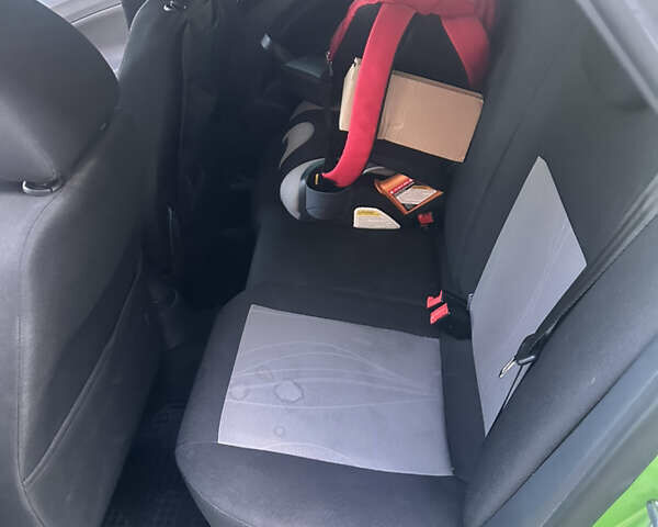 Зелений Сеат Ibiza, об'ємом двигуна 1.2 л та пробігом 137 тис. км за 9450 $, фото 12 на Automoto.ua