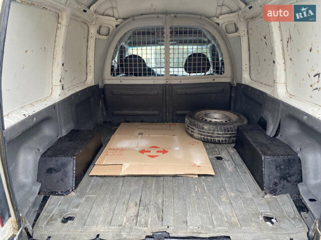 Белый Сеат Инка, объемом двигателя 1.9 л и пробегом 200 тыс. км за 1800 $, фото 3 на Automoto.ua