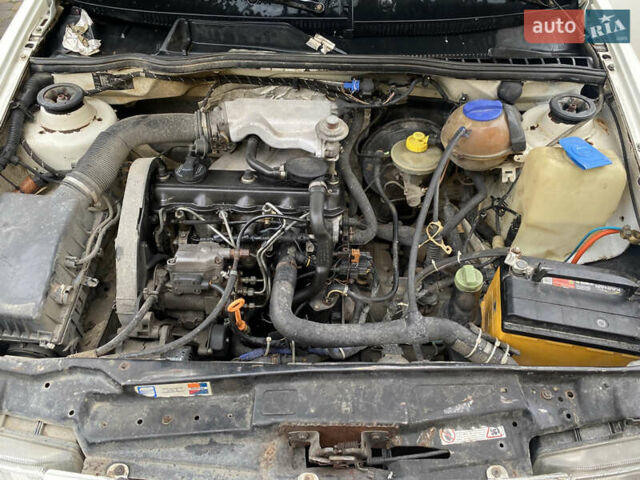 Белый Сеат Инка, объемом двигателя 1.9 л и пробегом 200 тыс. км за 1800 $, фото 7 на Automoto.ua