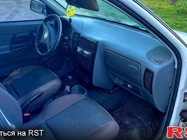 Белый Сеат Инка, объемом двигателя 1.9 л и пробегом 200 тыс. км за 1350 $, фото 10 на Automoto.ua