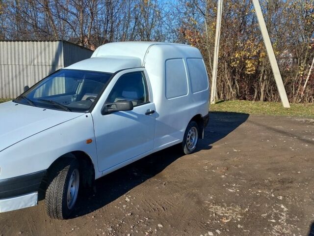 Белый Сеат Инка, объемом двигателя 1.9 л и пробегом 180 тыс. км за 2000 $, фото 1 на Automoto.ua