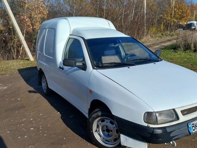 Белый Сеат Инка, объемом двигателя 1.9 л и пробегом 180 тыс. км за 2000 $, фото 2 на Automoto.ua