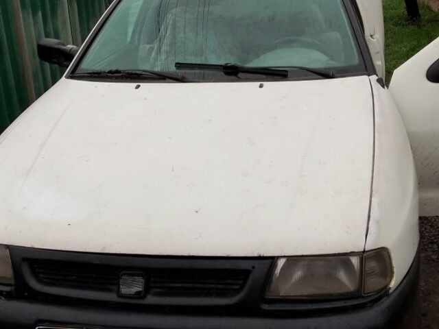 Белый Сеат Инка, объемом двигателя 1.9 л и пробегом 130 тыс. км за 1500 $, фото 1 на Automoto.ua